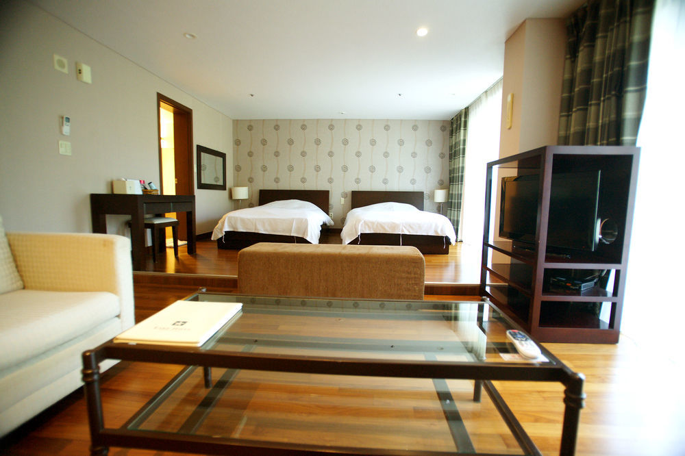 Lake Hills Jeju Resort Seogwipo Dış mekan fotoğraf