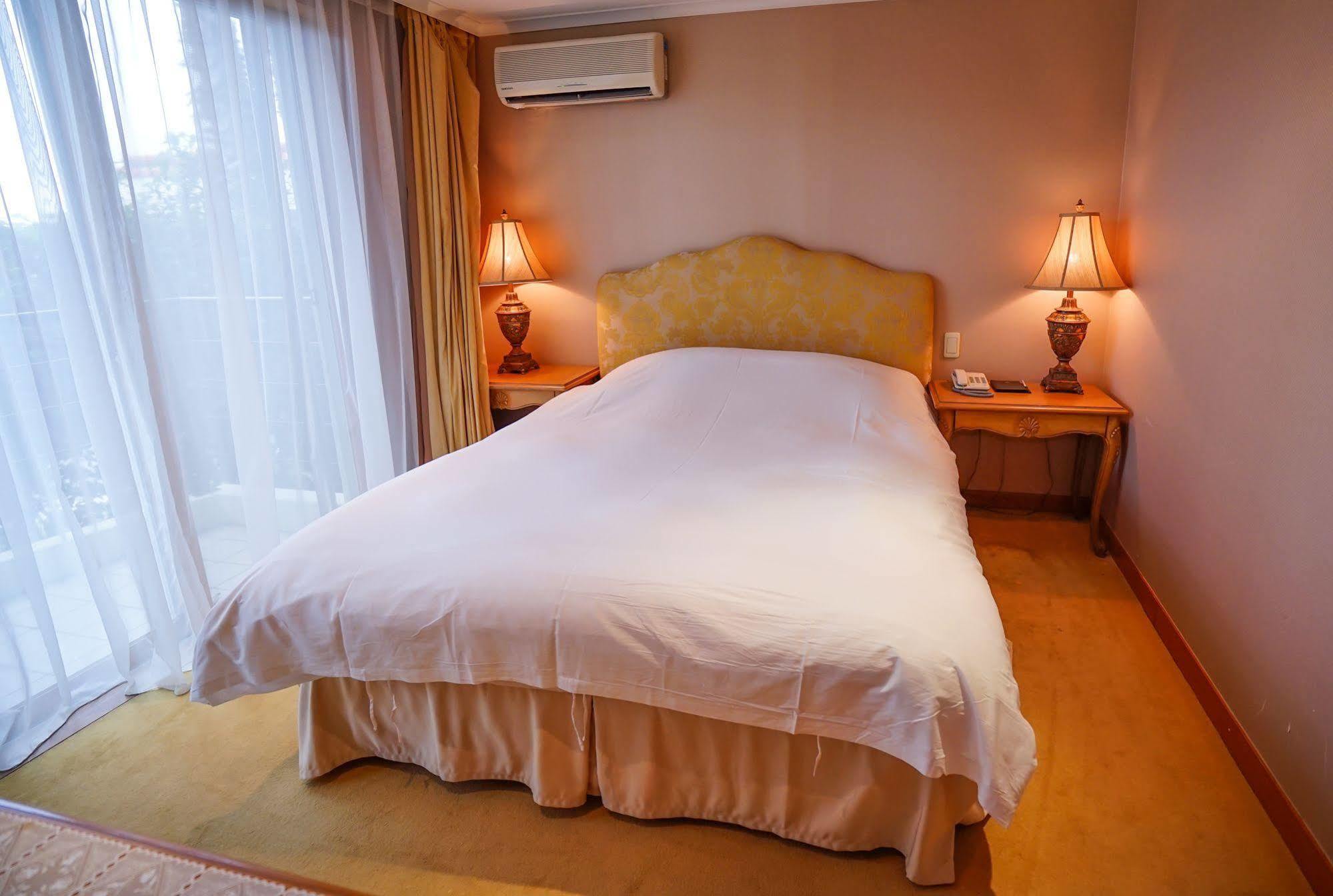 Lake Hills Jeju Resort Seogwipo Dış mekan fotoğraf
