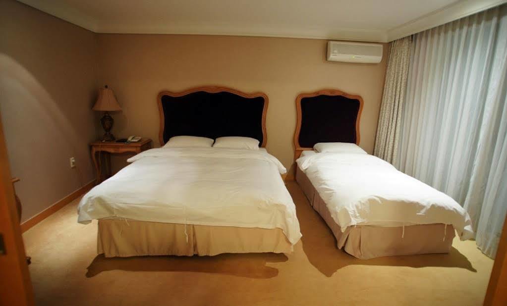 Lake Hills Jeju Resort Seogwipo Dış mekan fotoğraf